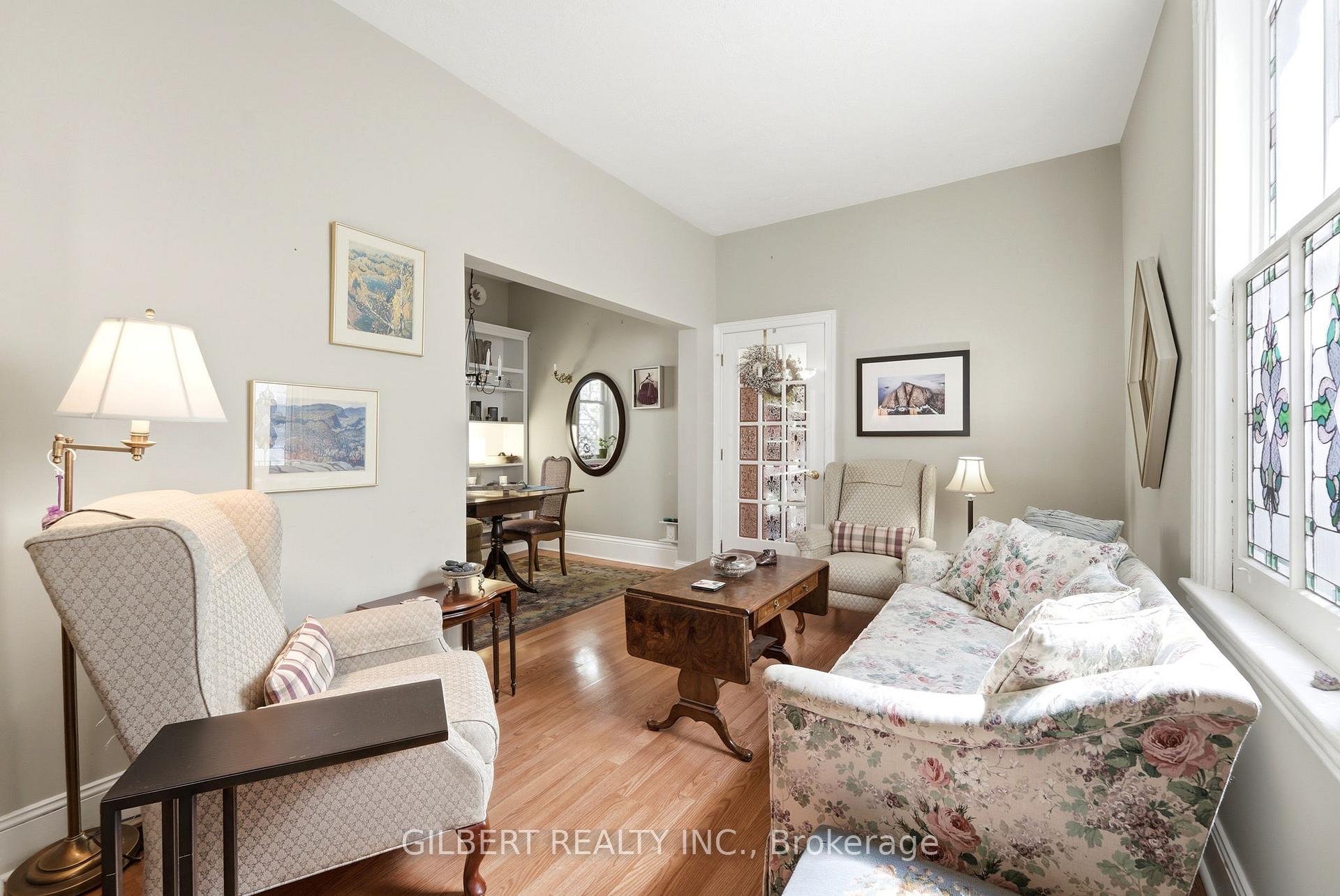 Photo 3 of 367 Charlton Avenue W, Hamilton, Kirkendall — HOMEH