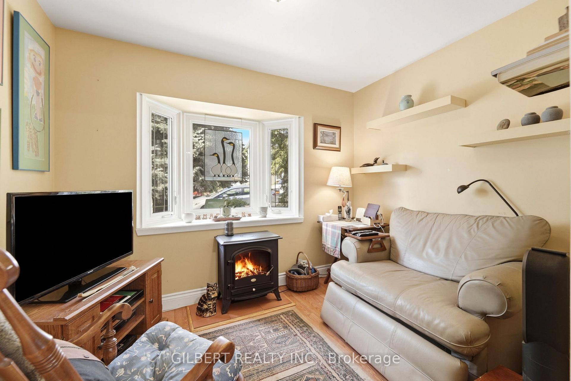 Photo 7 of 367 Charlton Avenue W, Hamilton, Kirkendall — HOMEH