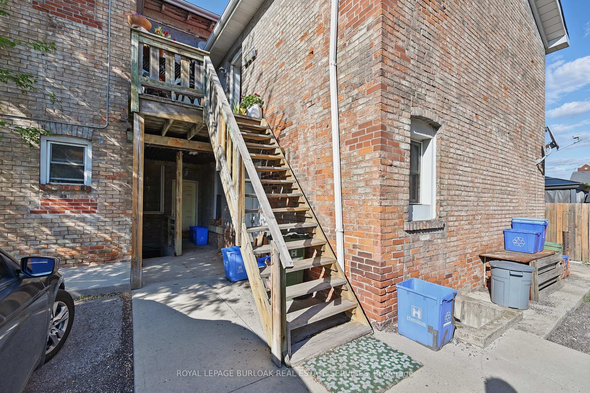 Photo 24 of 55 Barton Street W, Hamilton, Central — HOMEH
