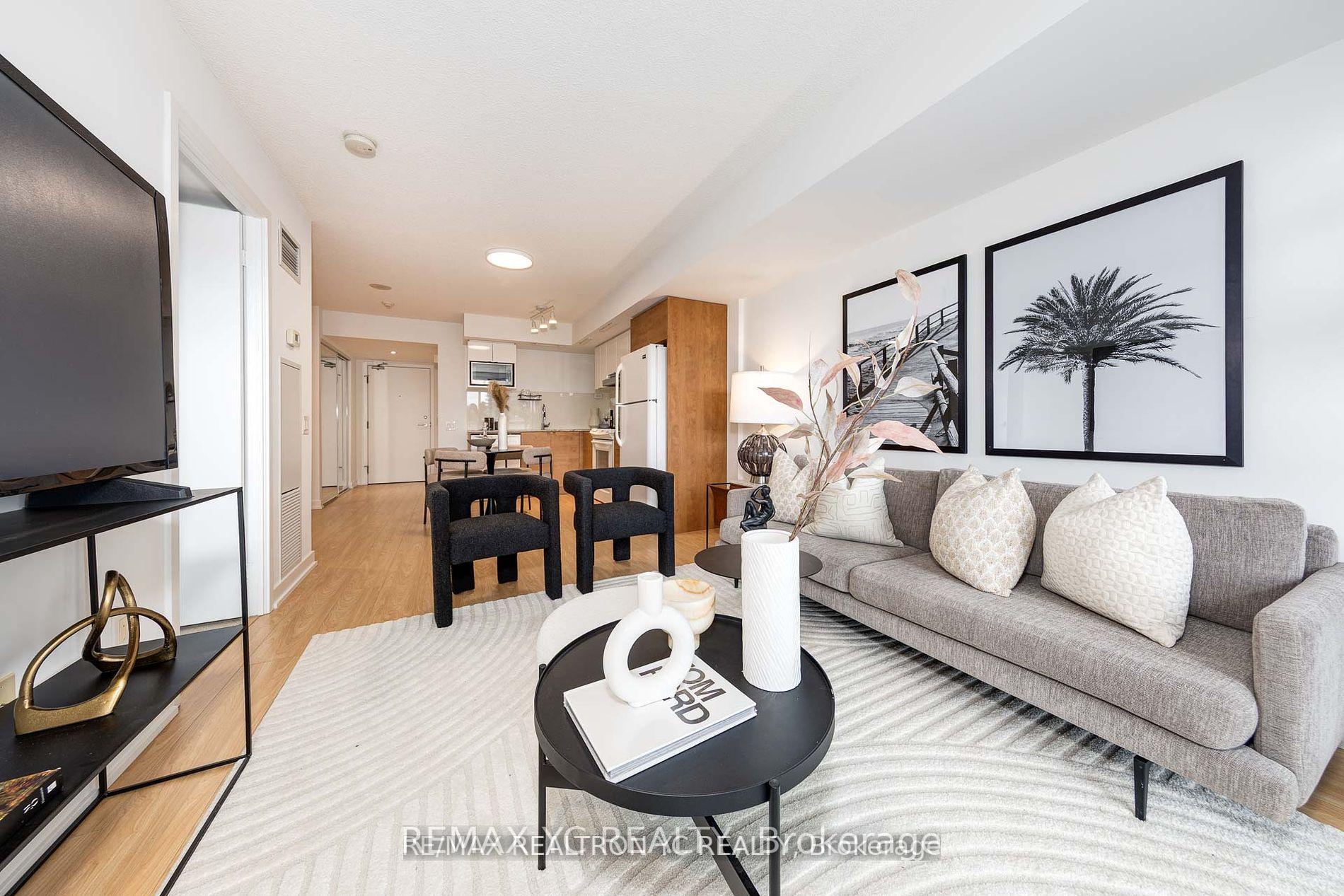 Photo 16 of Unit 710, 121 Mcmahon Drive, North York, Bayview Village — HOMEH