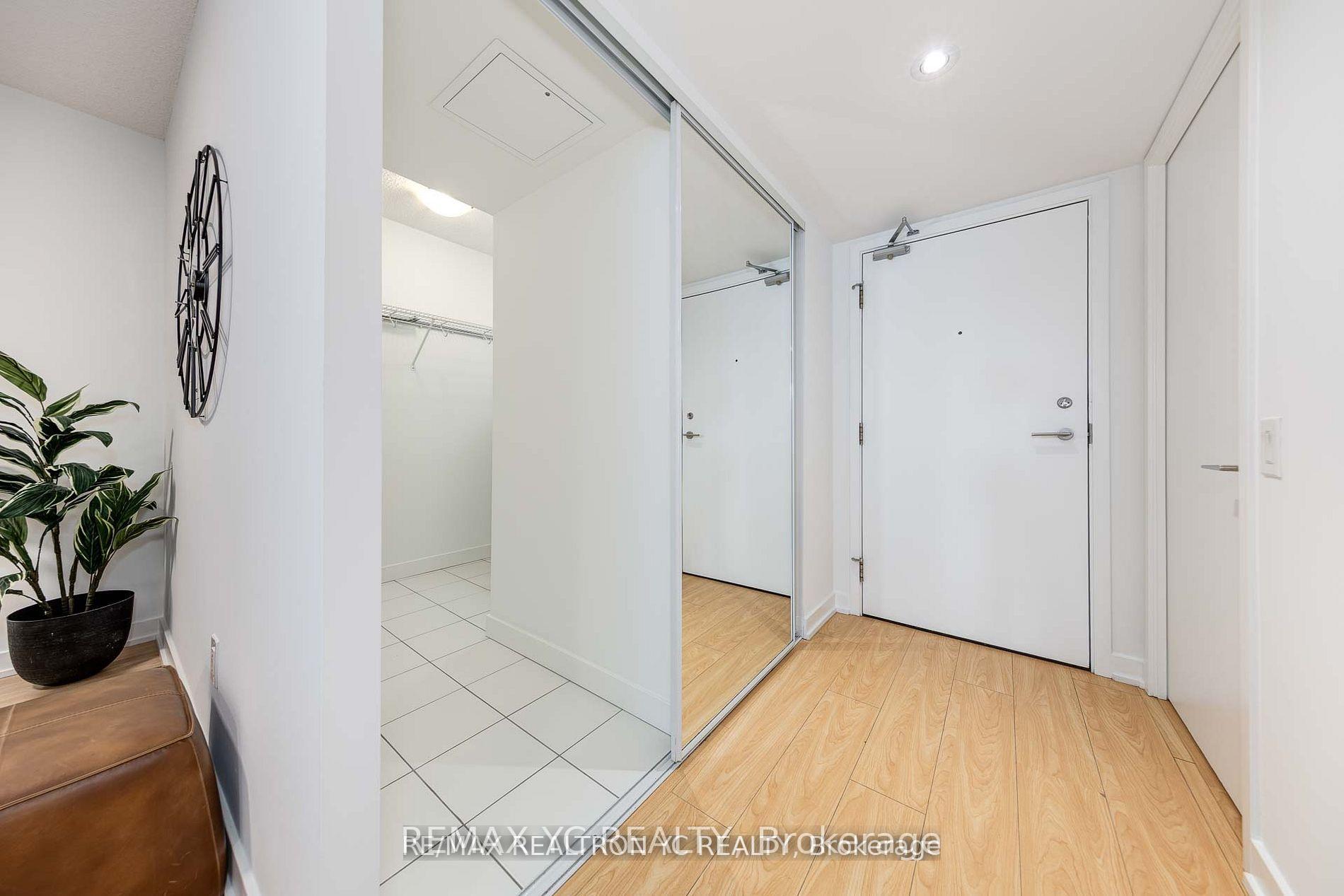 Photo 22 of Unit 710, 121 Mcmahon Drive, North York, Bayview Village — HOMEH
