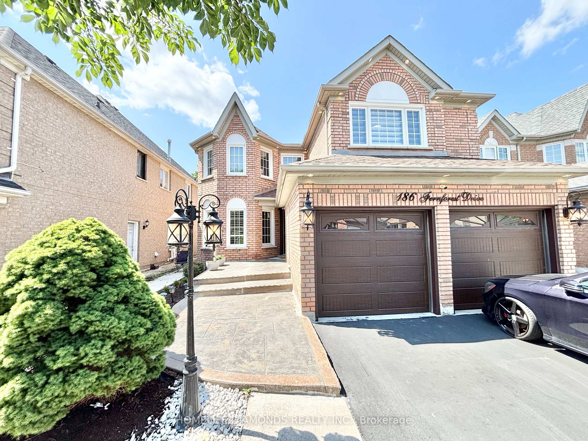 Photo 1 of 186 Fernforest Drive, Brampton, Sandringham-Wellington — HOMEH