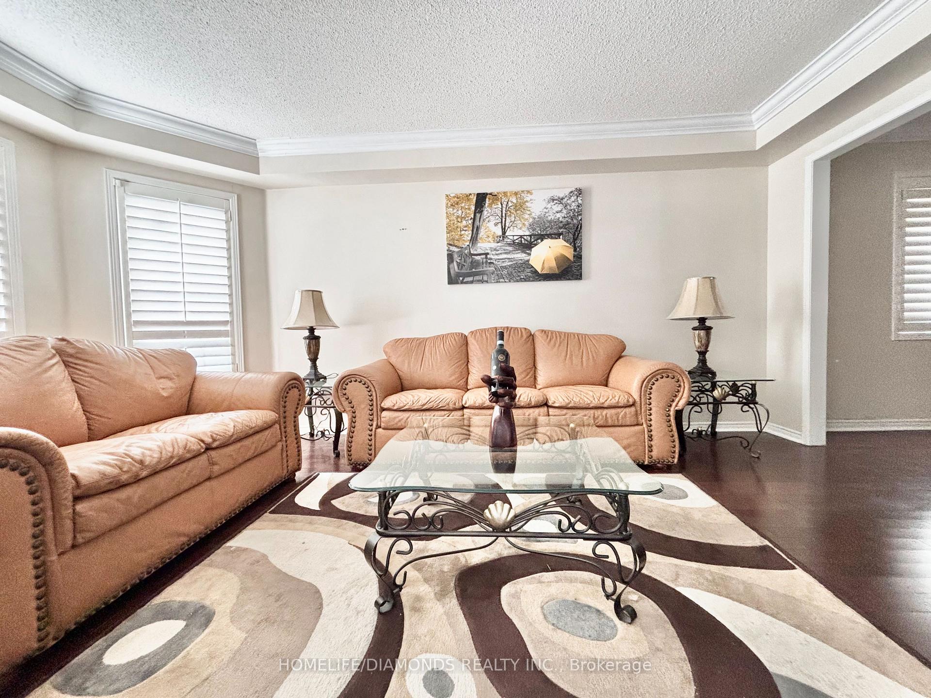 Photo 7 of 186 Fernforest Drive, Brampton, Sandringham-Wellington — HOMEH