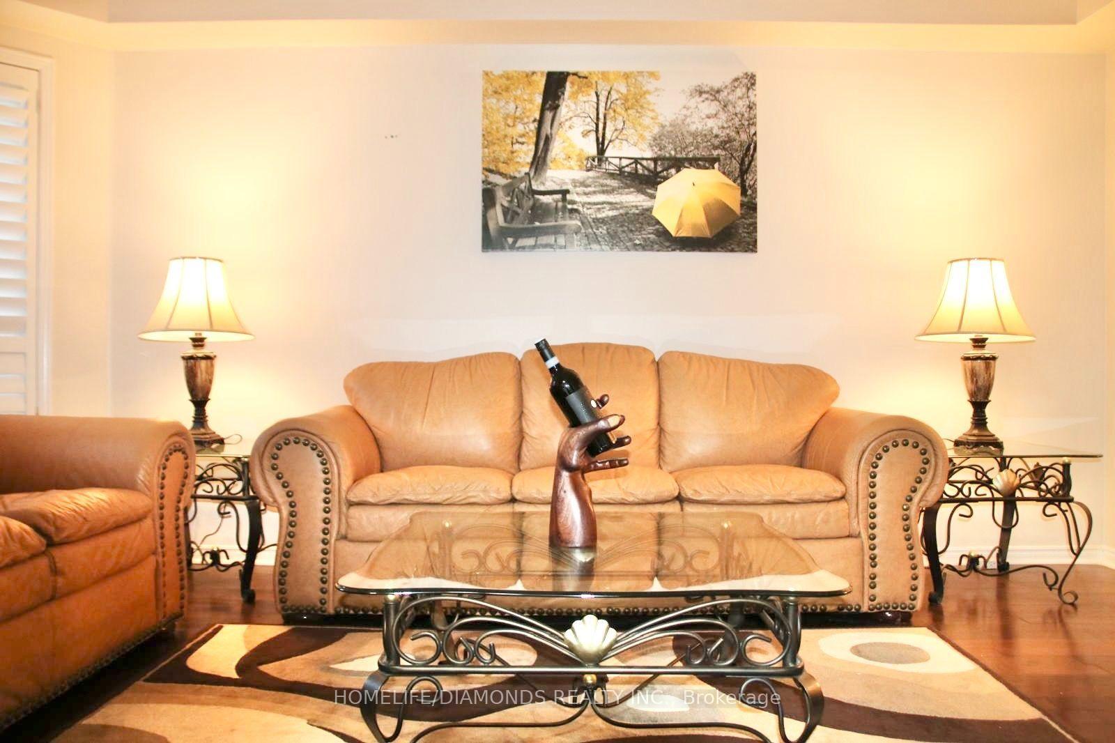 Photo 8 of 186 Fernforest Drive, Brampton, Sandringham-Wellington — HOMEH