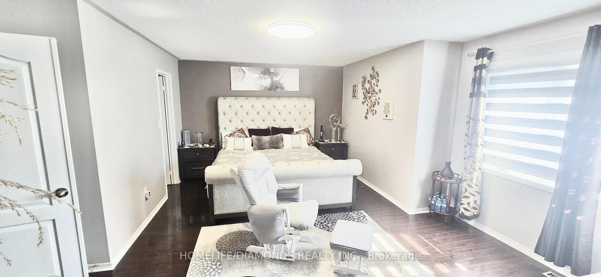 Photo 11 of 186 Fernforest Drive, Brampton, Sandringham-Wellington — HOMEH