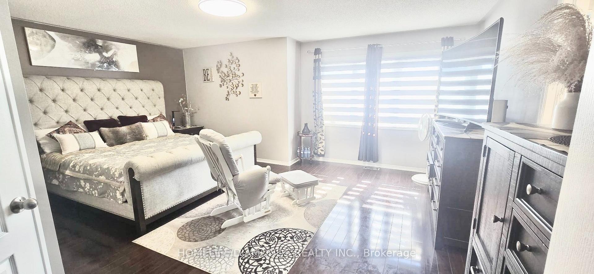 Photo 12 of 186 Fernforest Drive, Brampton, Sandringham-Wellington — HOMEH