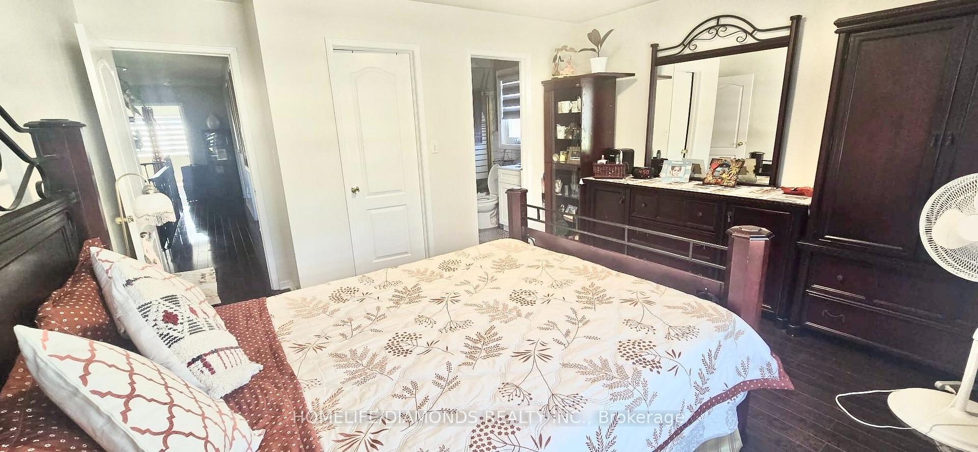 Photo 16 of 186 Fernforest Drive, Brampton, Sandringham-Wellington — HOMEH