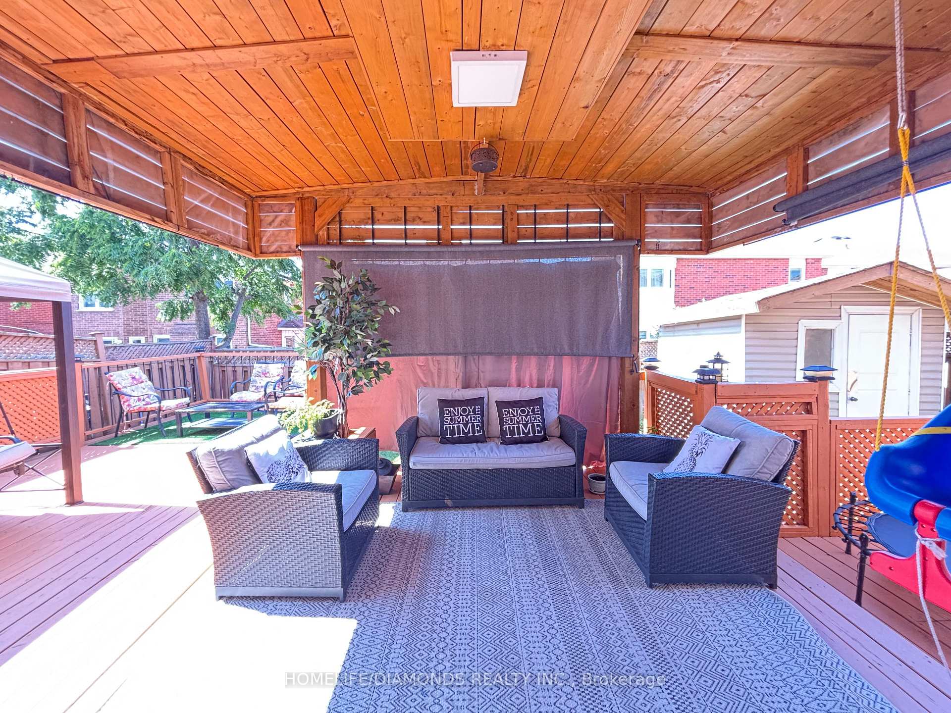 Photo 20 of 186 Fernforest Drive, Brampton, Sandringham-Wellington — HOMEH