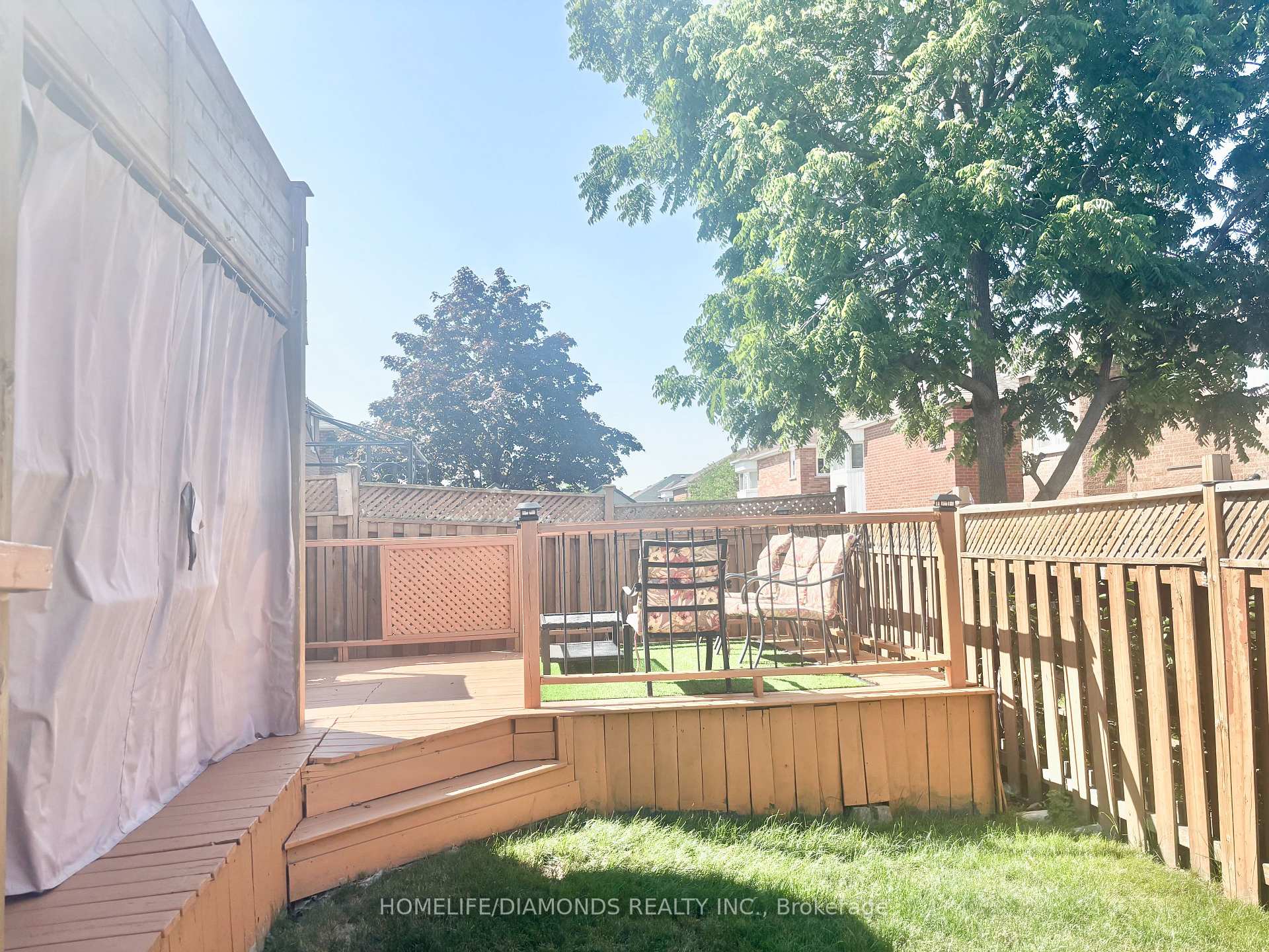 Photo 23 of 186 Fernforest Drive, Brampton, Sandringham-Wellington — HOMEH