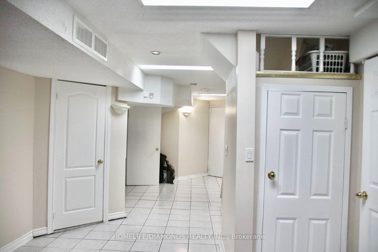 Photo 25 of 186 Fernforest Drive, Brampton, Sandringham-Wellington — HOMEH