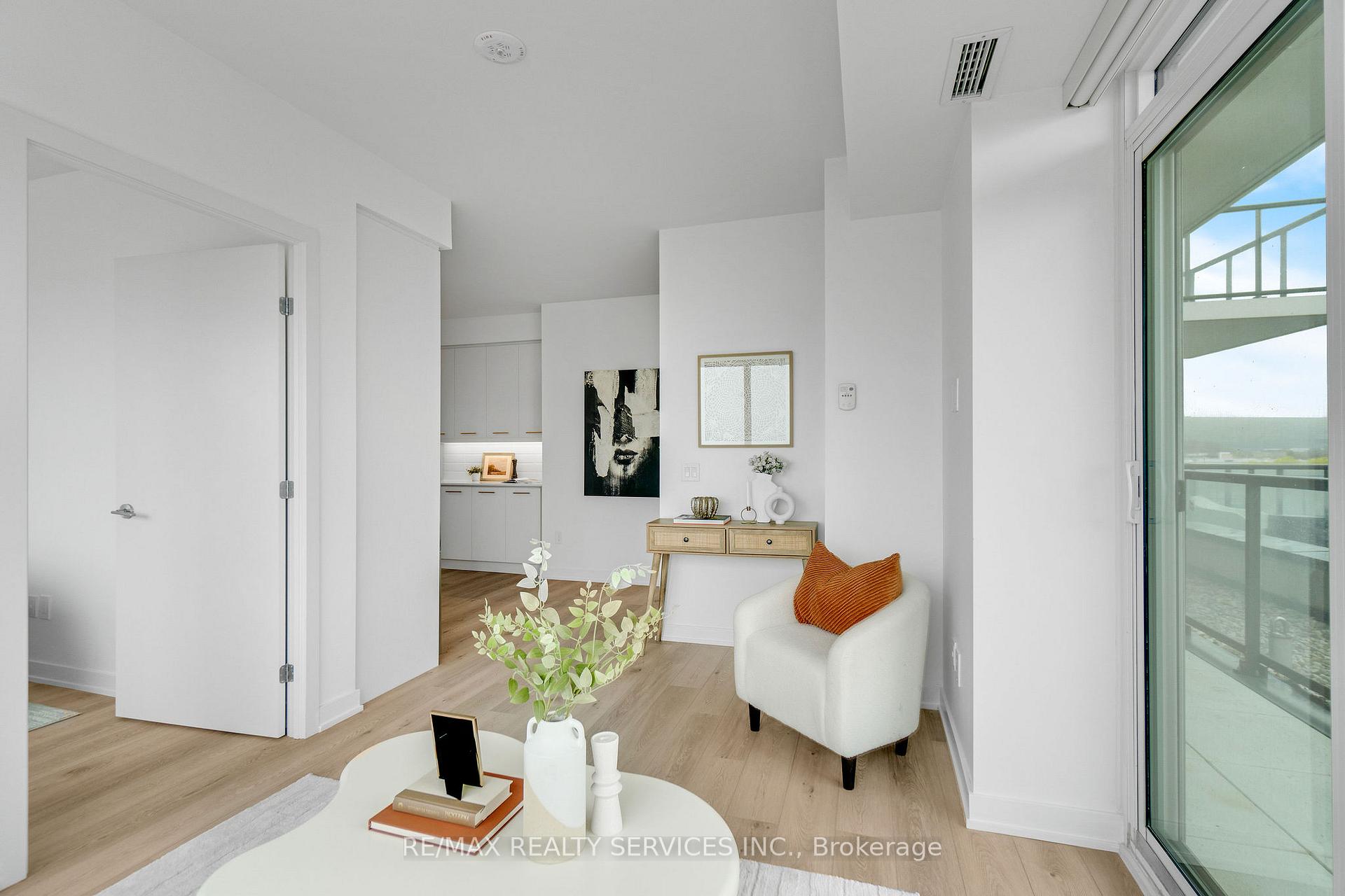 Photo 5 of Unit 505, 385 Winston Road, Grimsby, Grimsby Beach — HOMEH