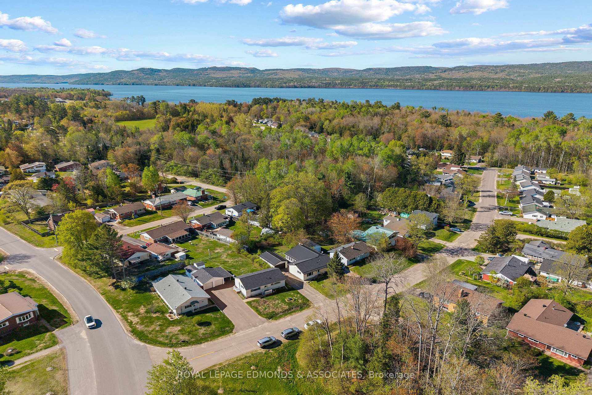 Photo 5 of 5 Lasalle Drive, Deep River, Deep River — HOMEH