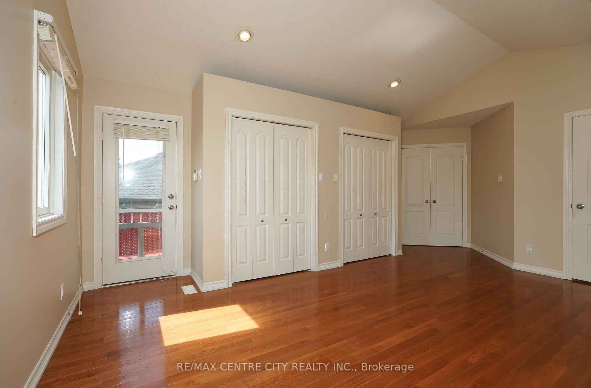 Photo 13 of 742 Marigold Street, London, North C — HOMEH