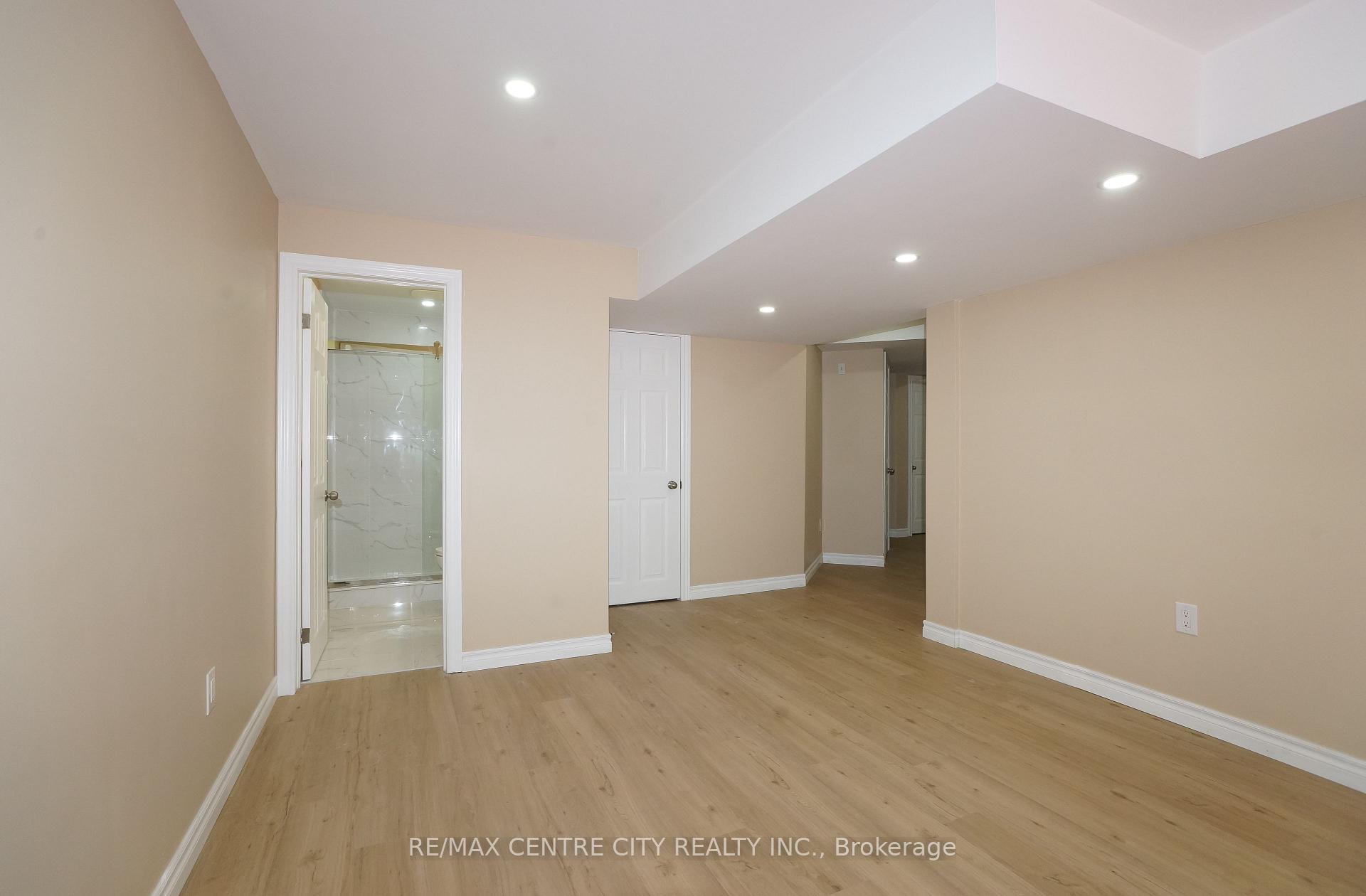 Photo 29 of 742 Marigold Street, London, North C — HOMEH