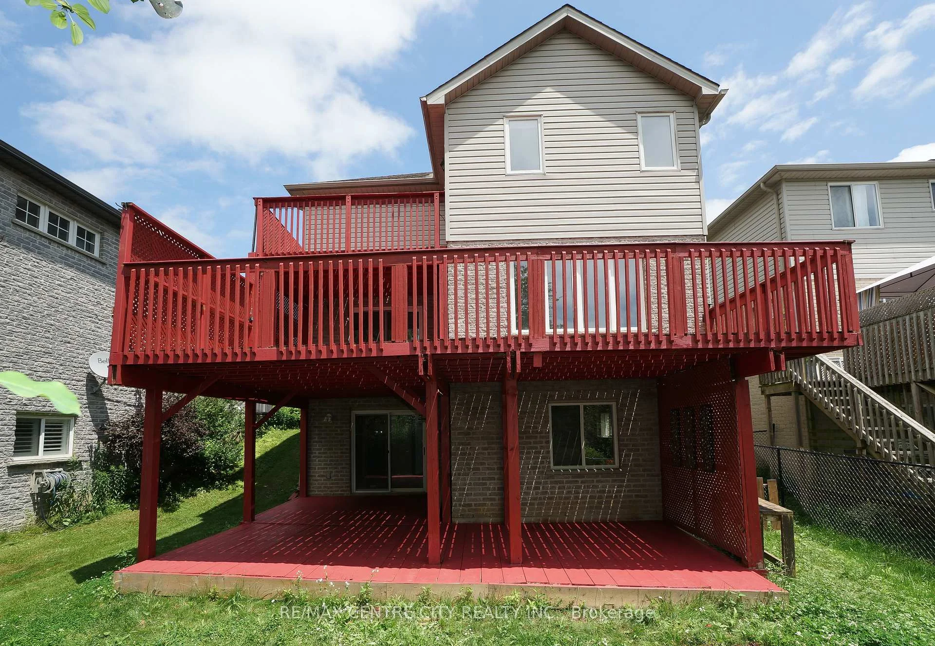 Photo 31 of 742 Marigold Street, London, North C — HOMEH