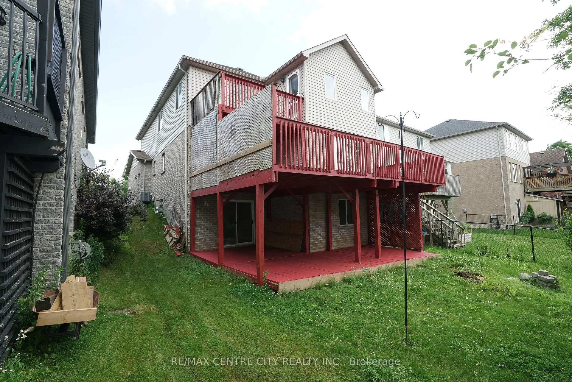 Photo 32 of 742 Marigold Street, London, North C — HOMEH