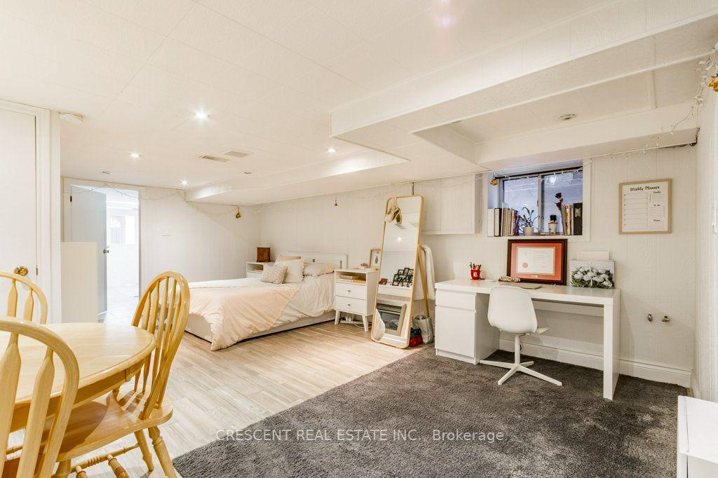 Photo of Unit Lower, 603 Saint Clarens Avenue