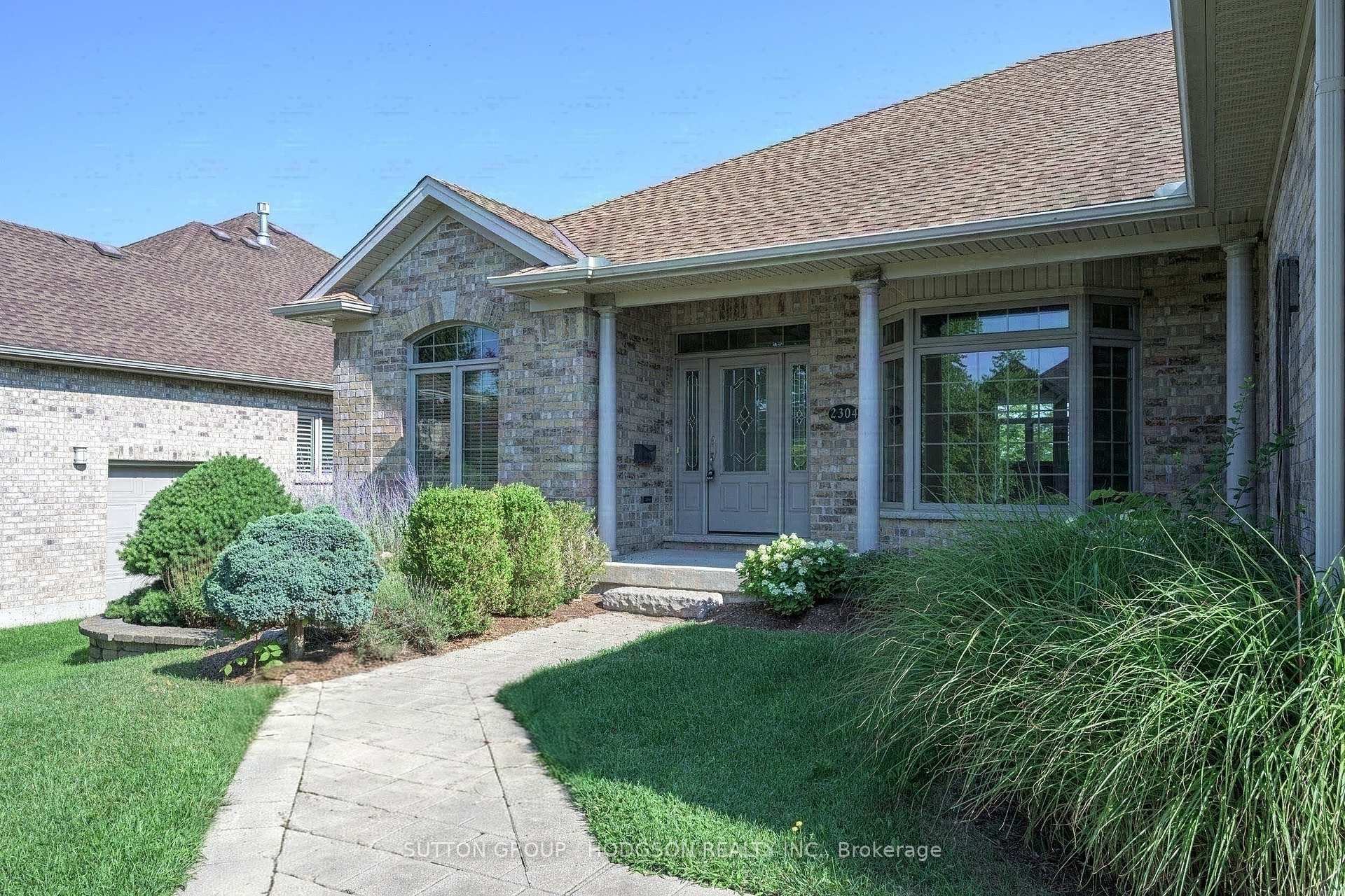 Photo 2 of 2304 Jack Nash Drive, London, South A — HOMEH