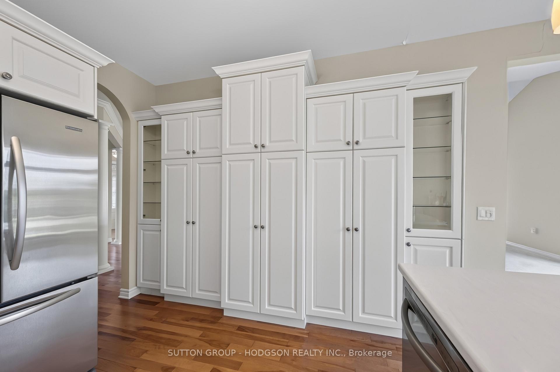 Photo 9 of 2304 Jack Nash Drive, London, South A — HOMEH