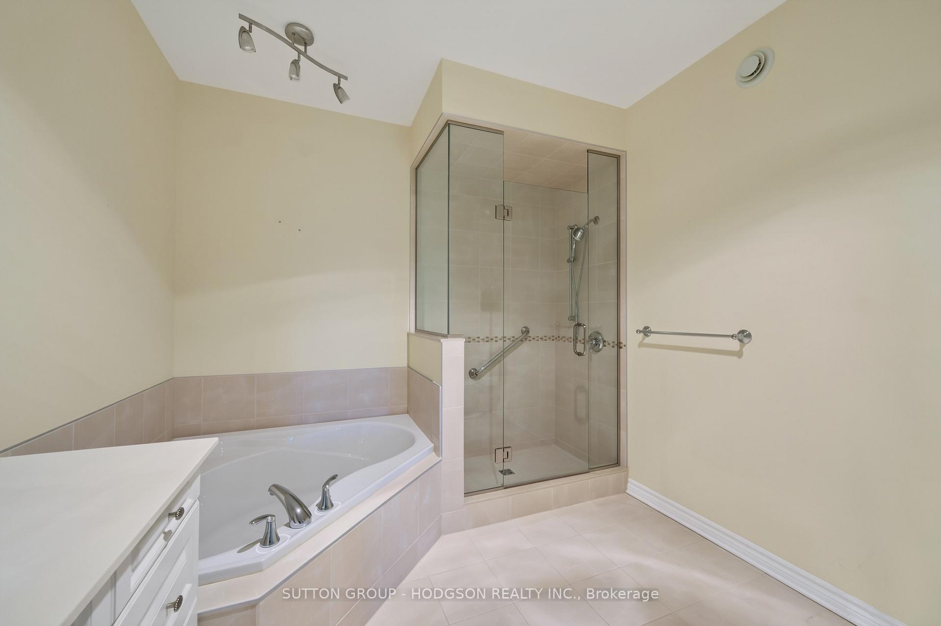 Photo 17 of 2304 Jack Nash Drive, London, South A — HOMEH
