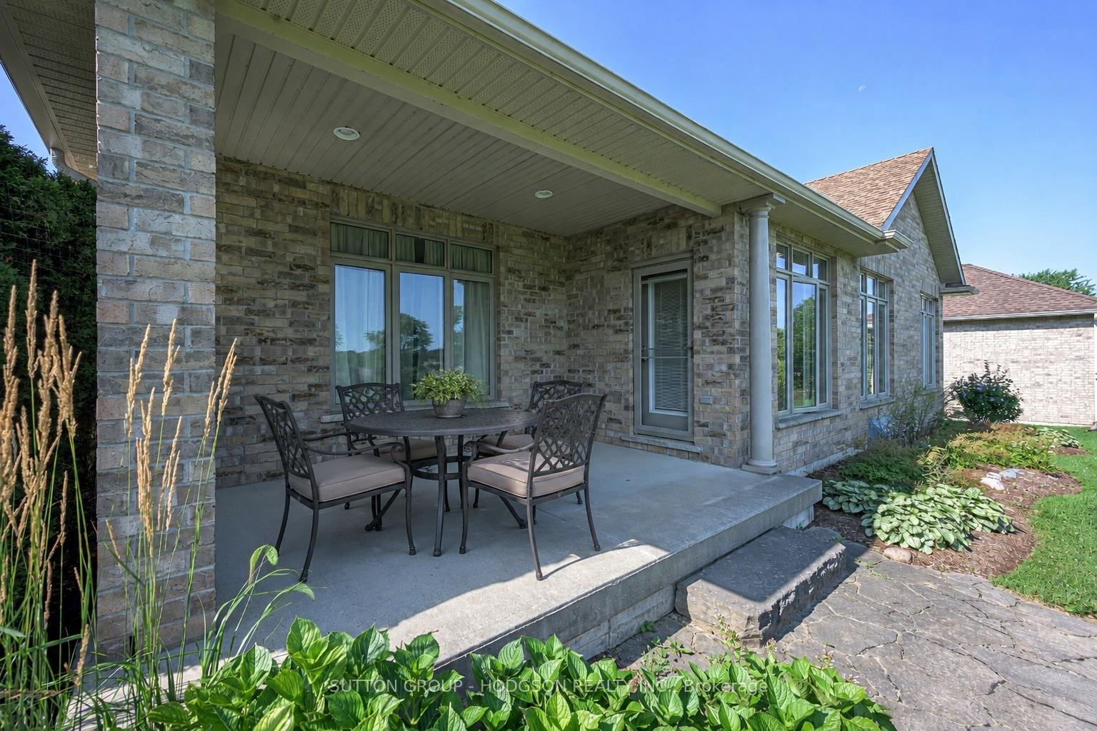 Photo 25 of 2304 Jack Nash Drive, London, South A — HOMEH