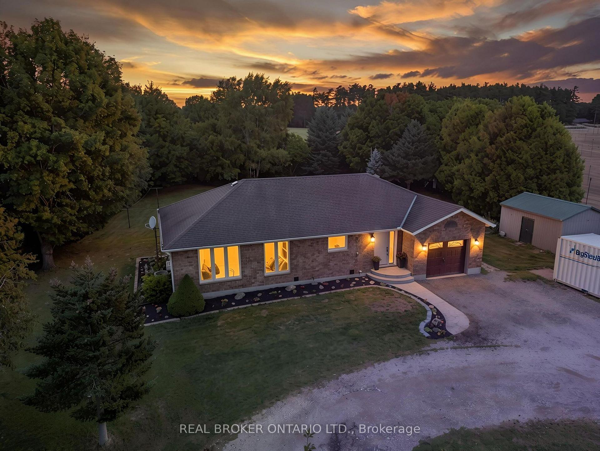 Photo 2 of 553 Norfolk County Road 21, Norfolk, Rural N. Walsingham — HOMEH