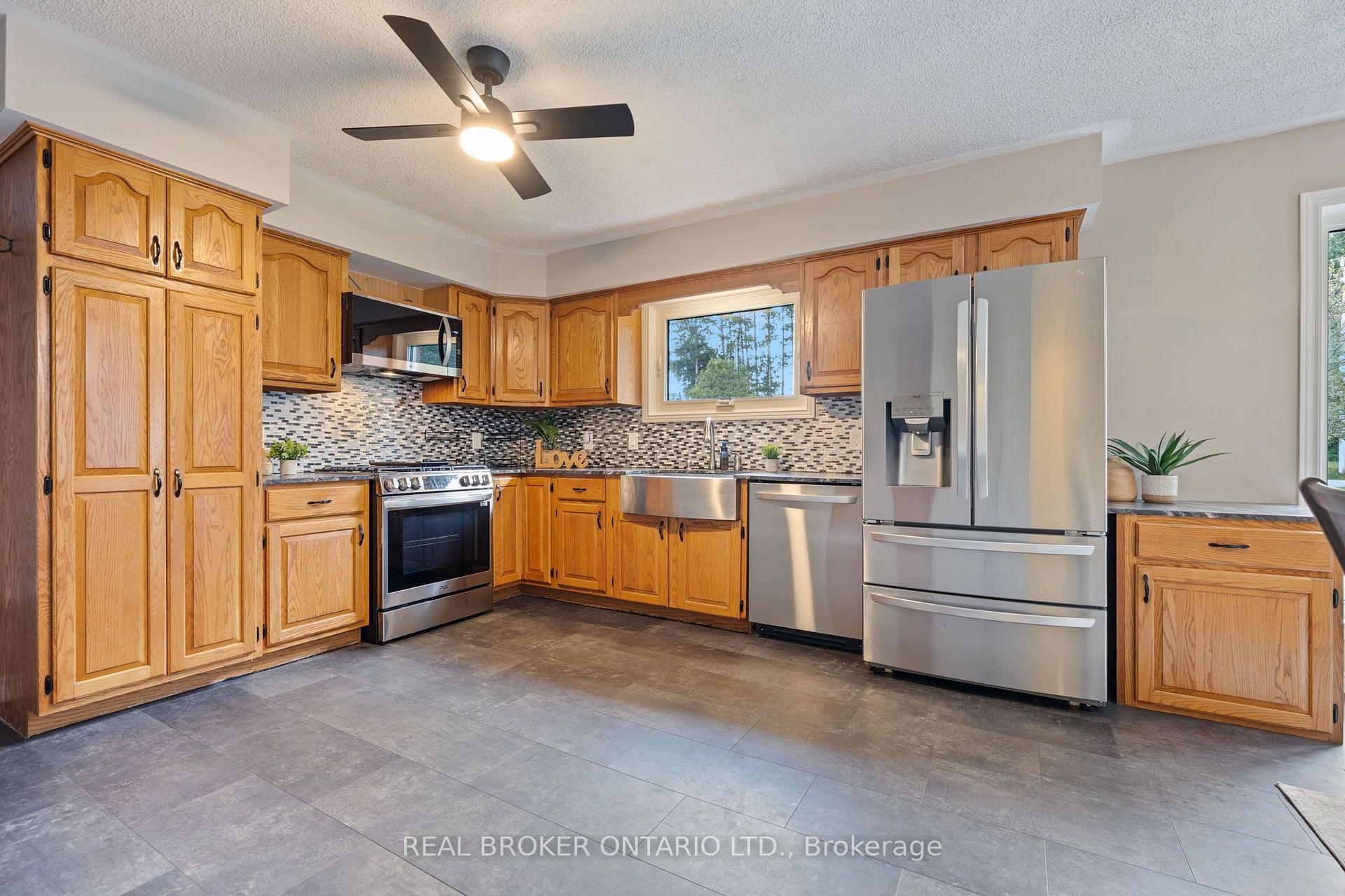 Photo 6 of 553 Norfolk County Road 21, Norfolk, Rural N. Walsingham — HOMEH