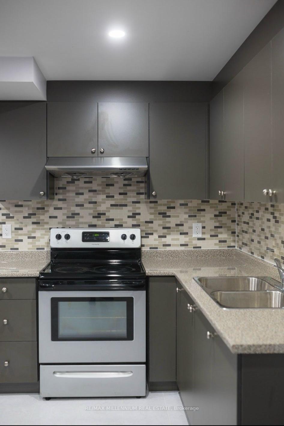 Photo 4 of Unit BSMT, 7 Lloyd Crescent, Brampton, Northwest Brampton — HOMEH