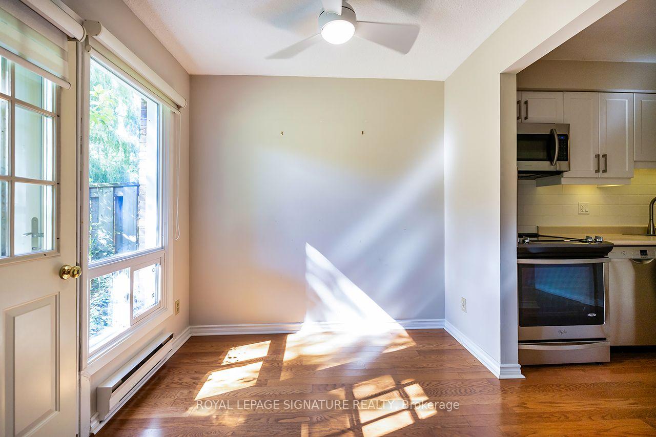 Photo 5 of 62 Thorny Vineway, North York, Bayview Village — HOMEH