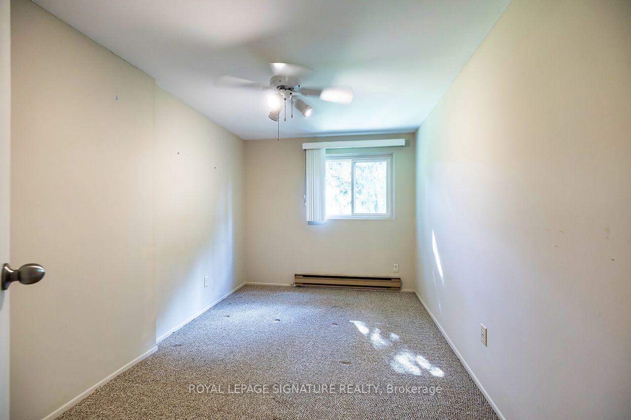 Photo 8 of 62 Thorny Vineway, North York, Bayview Village — HOMEH