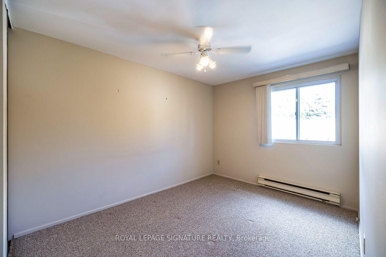 Photo 10 of 62 Thorny Vineway, North York, Bayview Village — HOMEH