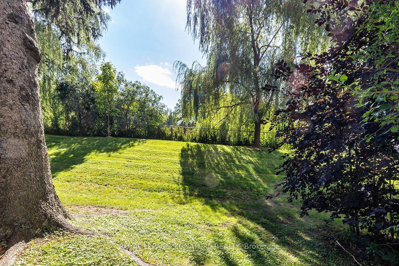 Photo 14 of 62 Thorny Vineway, North York, Bayview Village — HOMEH
