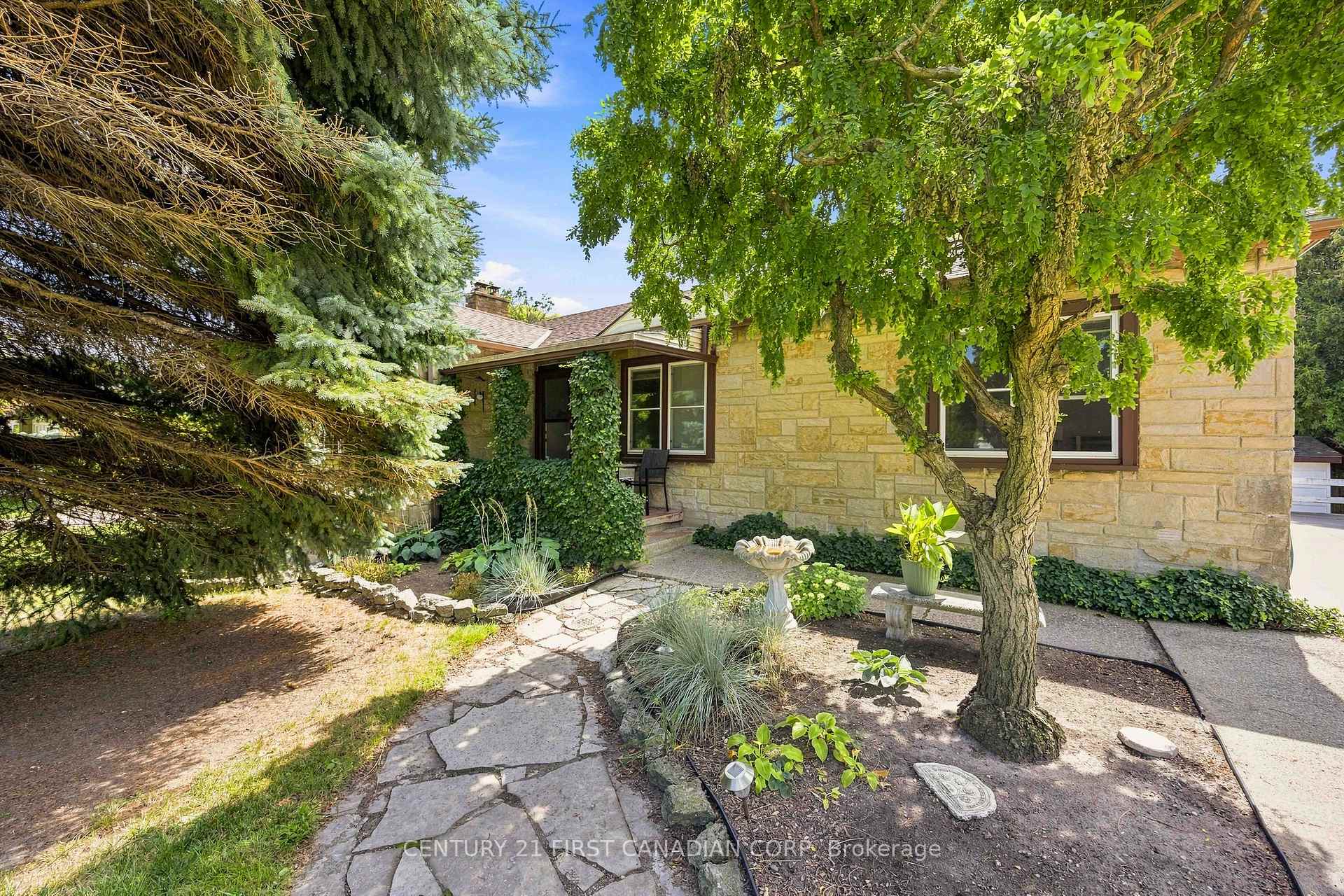 Photo 2 of 1027 London Road, Sarnia — HOMEH