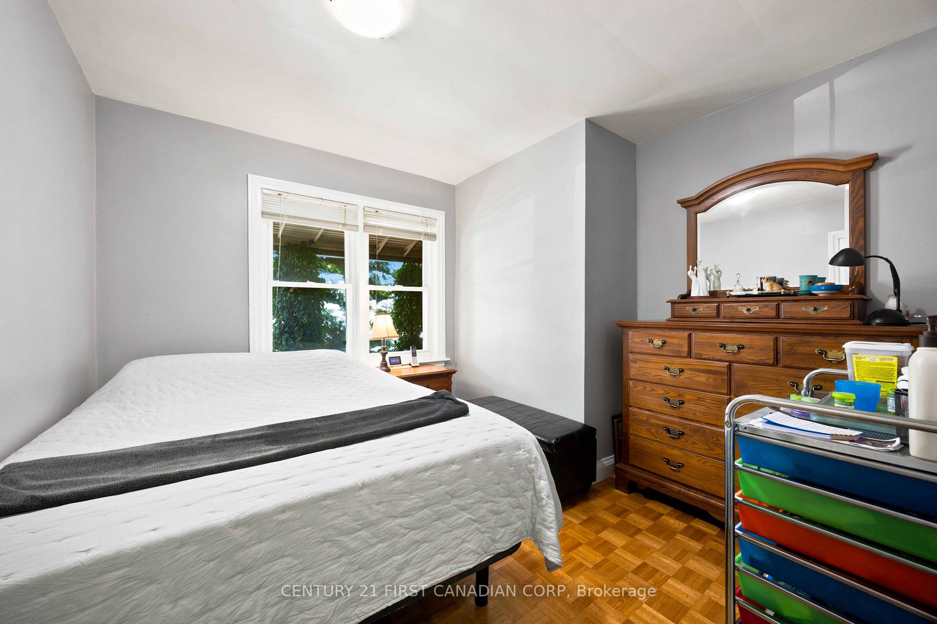 Photo 15 of 1027 London Road, Sarnia — HOMEH