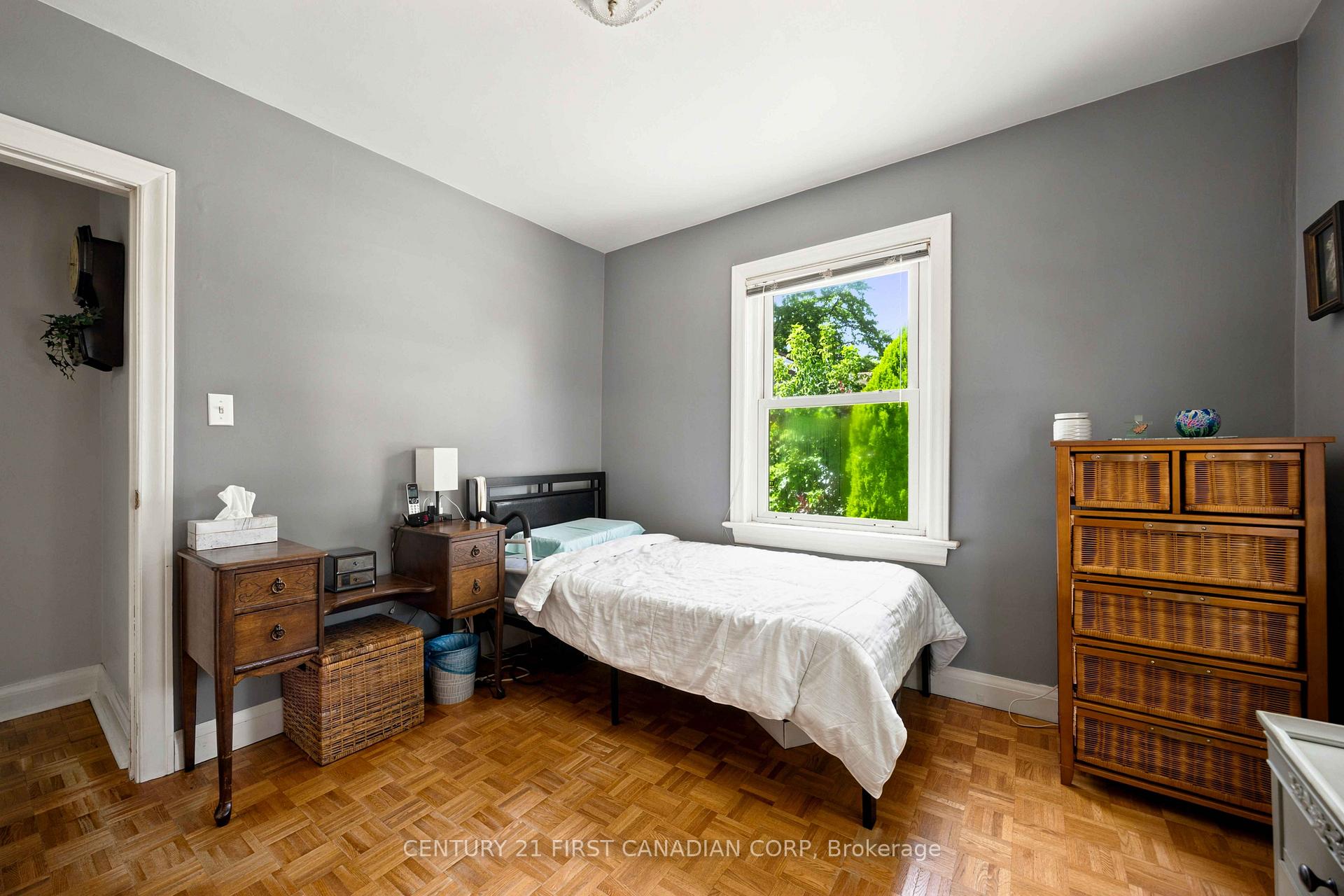 Photo 21 of 1027 London Road, Sarnia — HOMEH