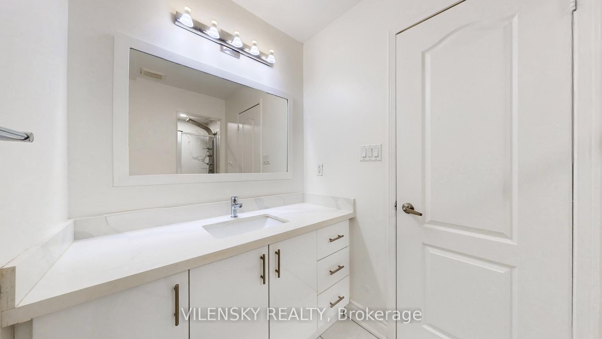 Photo 16 of 26 Coast Avenue, Vaughan, Vellore Village — HOMEH