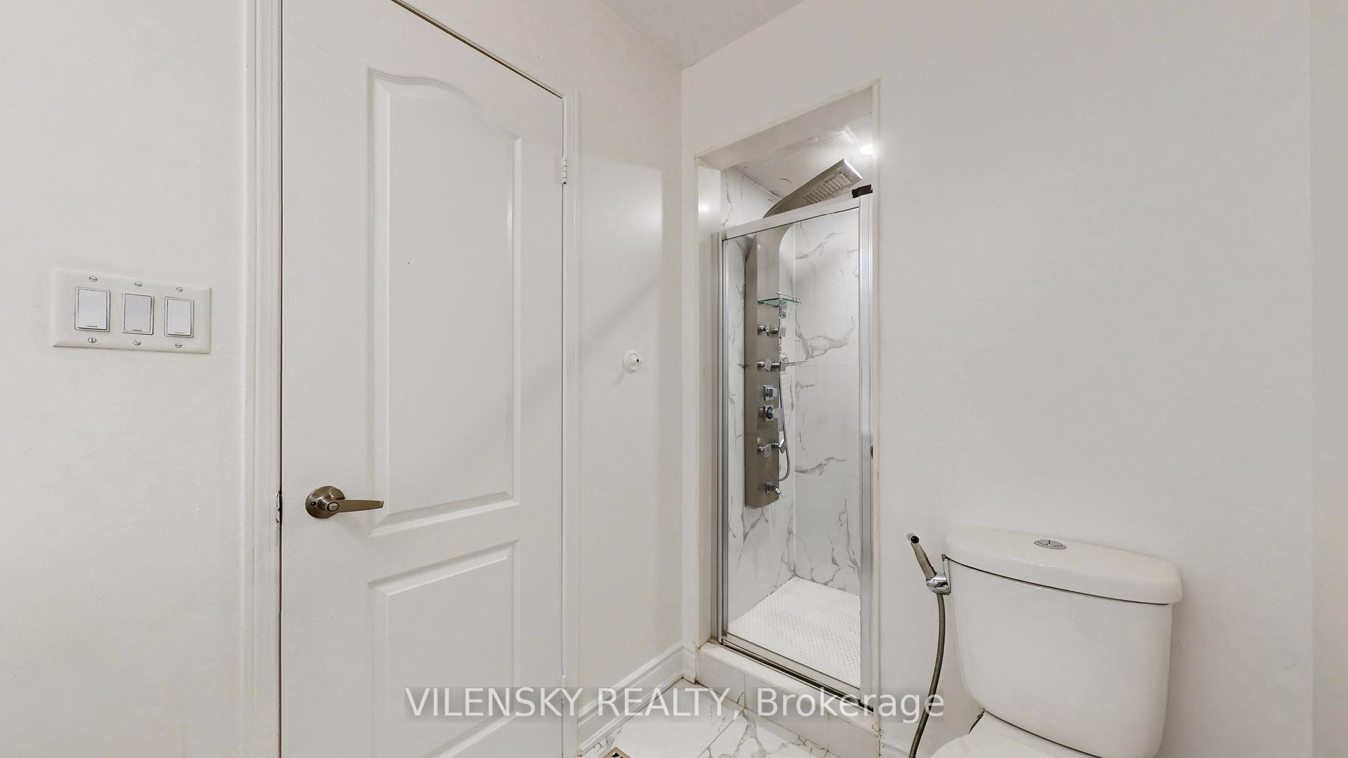 Photo 17 of 26 Coast Avenue, Vaughan, Vellore Village — HOMEH