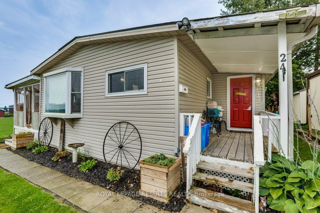 Photo 4 of 24 Pineview Avenue, Malahide, Rural Malahide — HOMEH