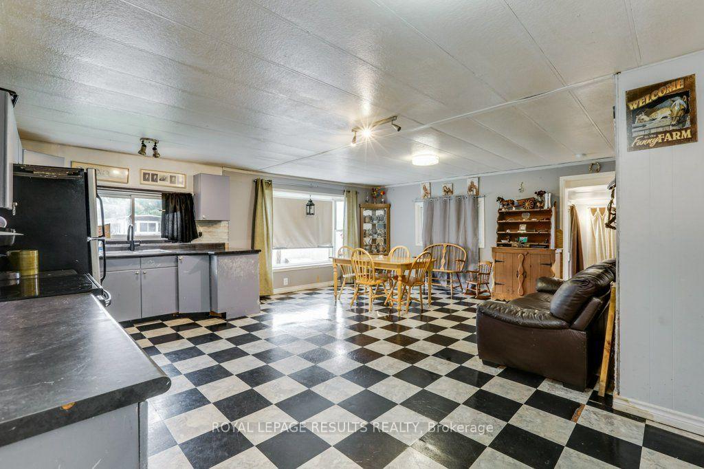 Photo 7 of 24 Pineview Avenue, Malahide, Rural Malahide — HOMEH
