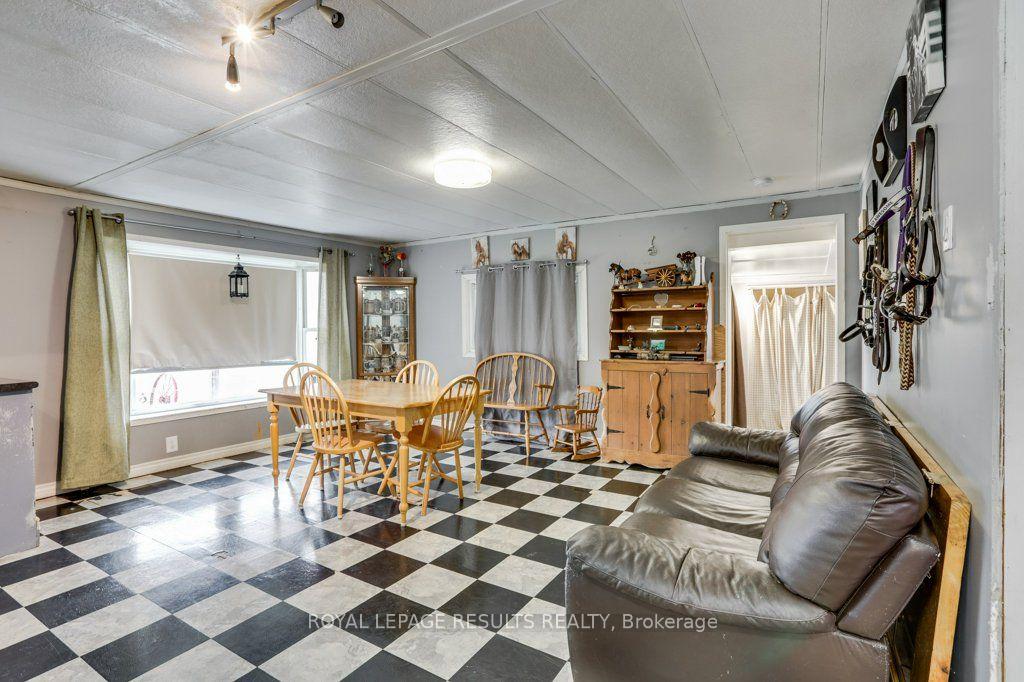 Photo 11 of 24 Pineview Avenue, Malahide, Rural Malahide — HOMEH