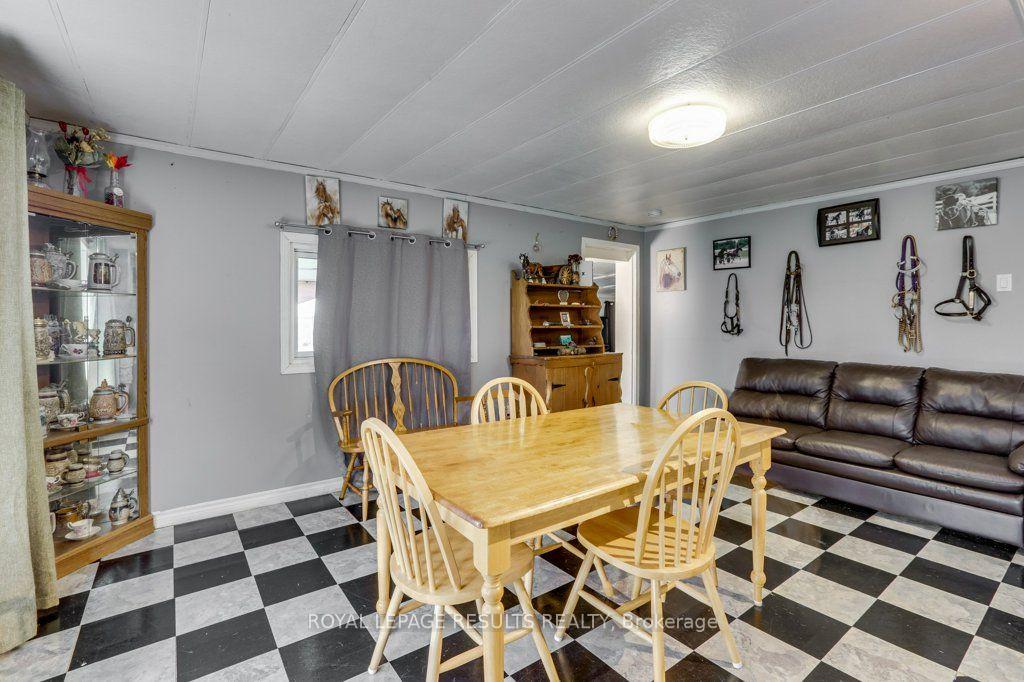 Photo 12 of 24 Pineview Avenue, Malahide, Rural Malahide — HOMEH