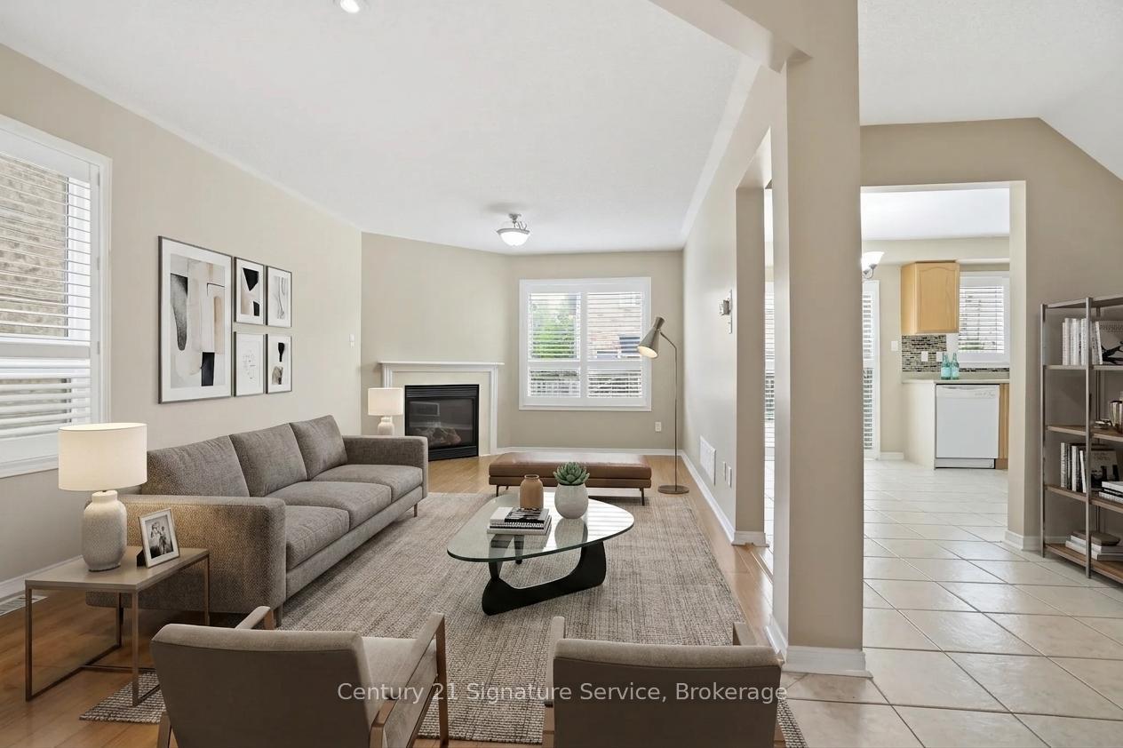 Photo 8 of 4 Cloverlawn Street, Brampton, Fletcher's Meadow — HOMEH