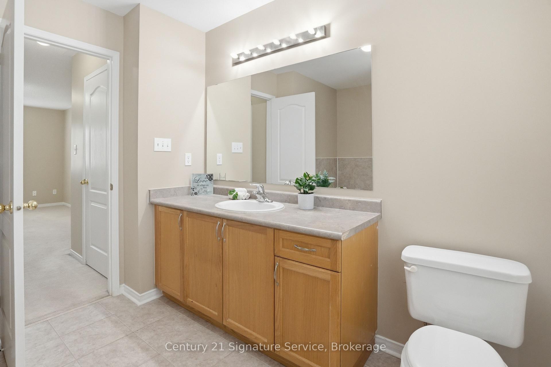 Photo 24 of 4 Cloverlawn Street, Brampton, Fletcher's Meadow — HOMEH