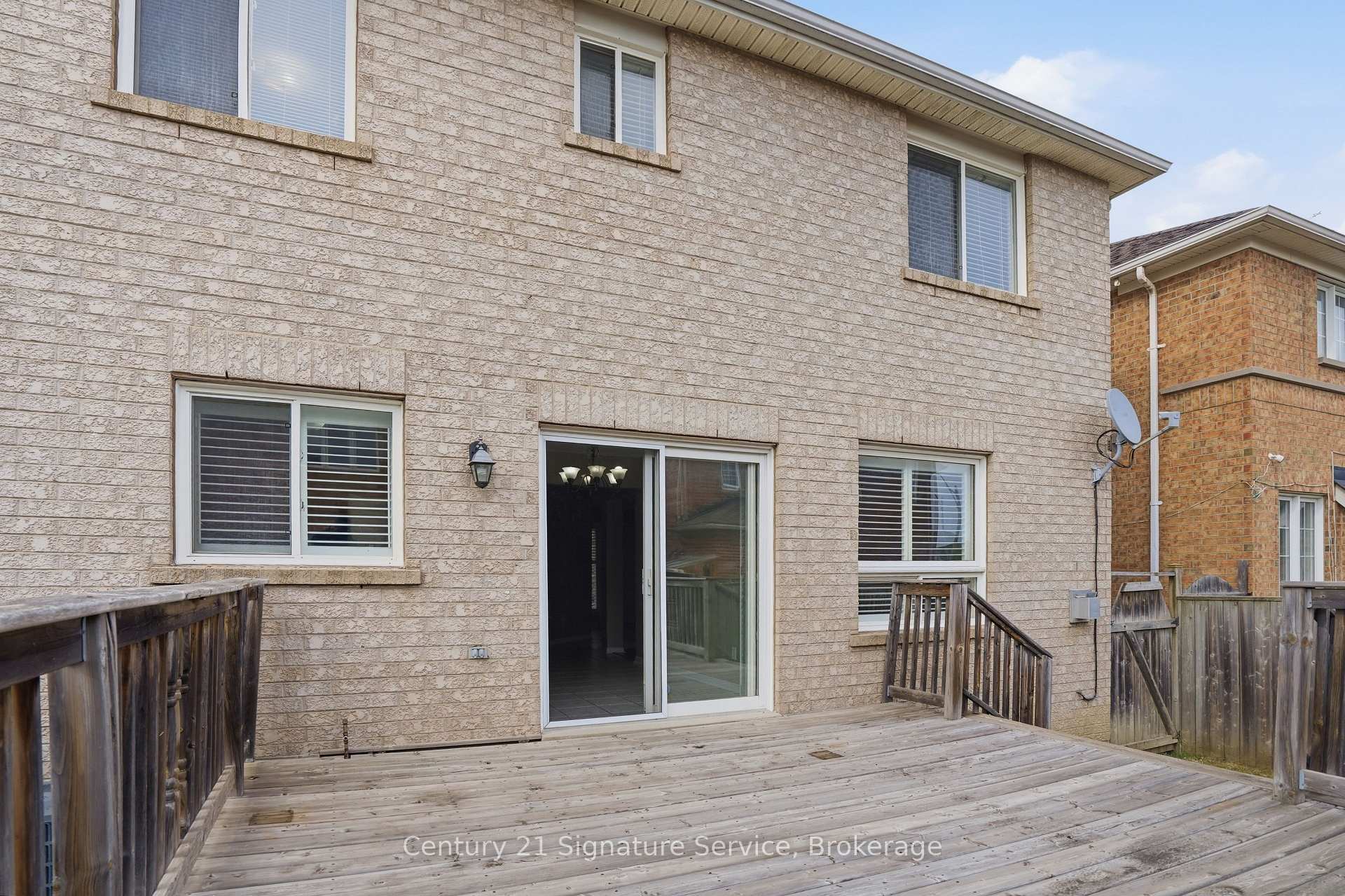 Photo 31 of 4 Cloverlawn Street, Brampton, Fletcher's Meadow — HOMEH