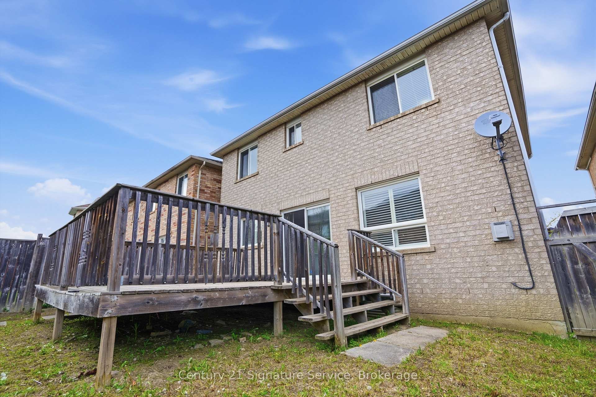 Photo 32 of 4 Cloverlawn Street, Brampton, Fletcher's Meadow — HOMEH