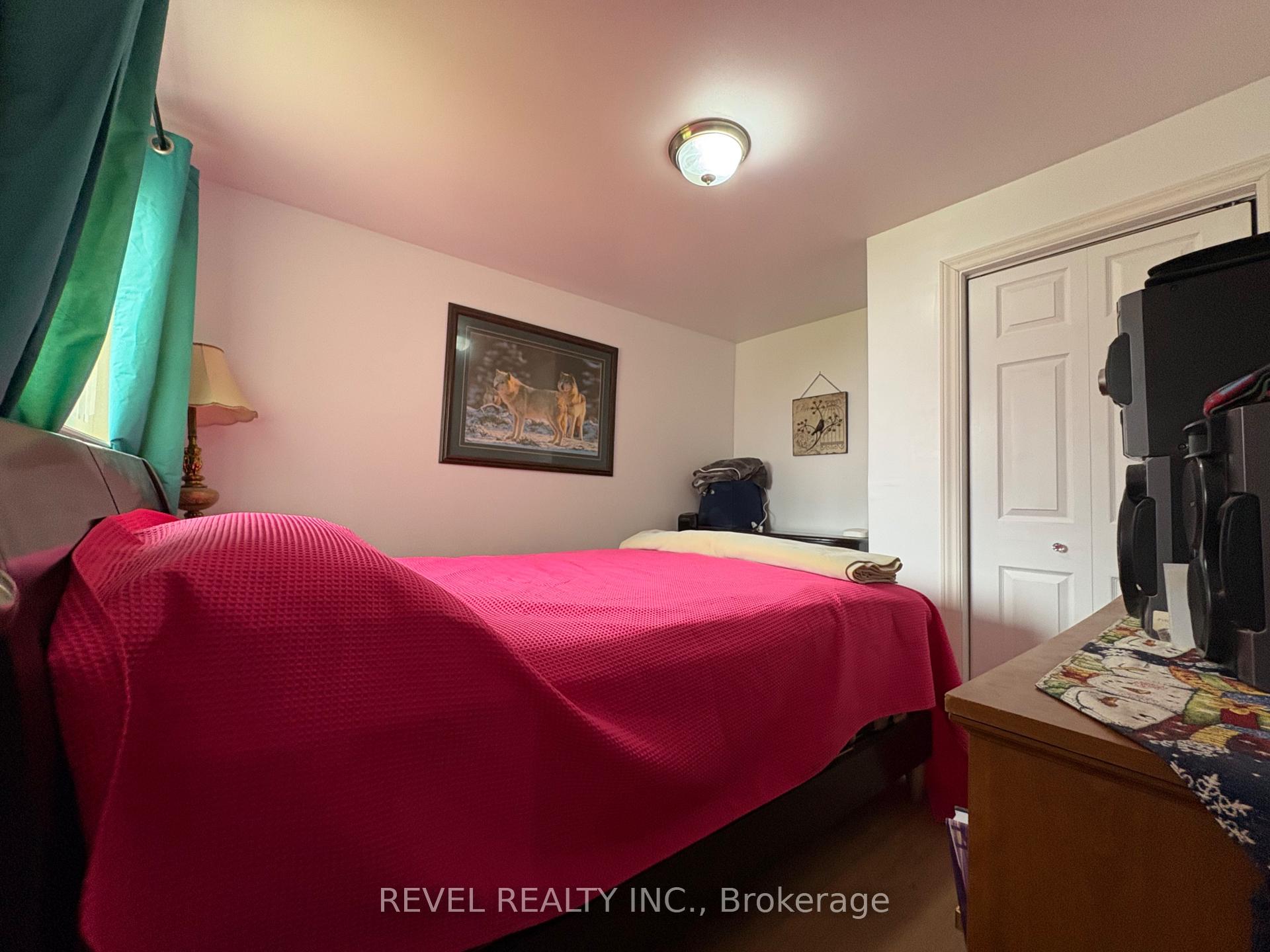 Photo 17 of 13 King Street, Cochrane — HOMEH