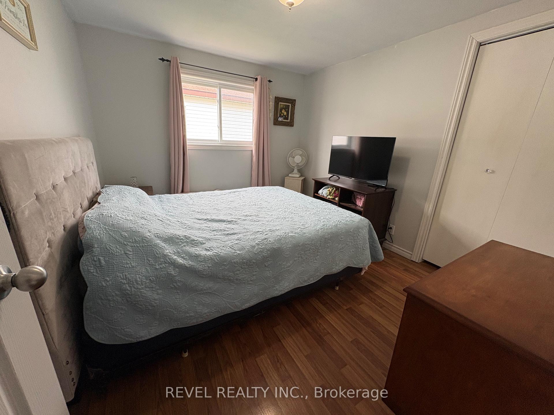 Photo 20 of 13 King Street, Cochrane — HOMEH