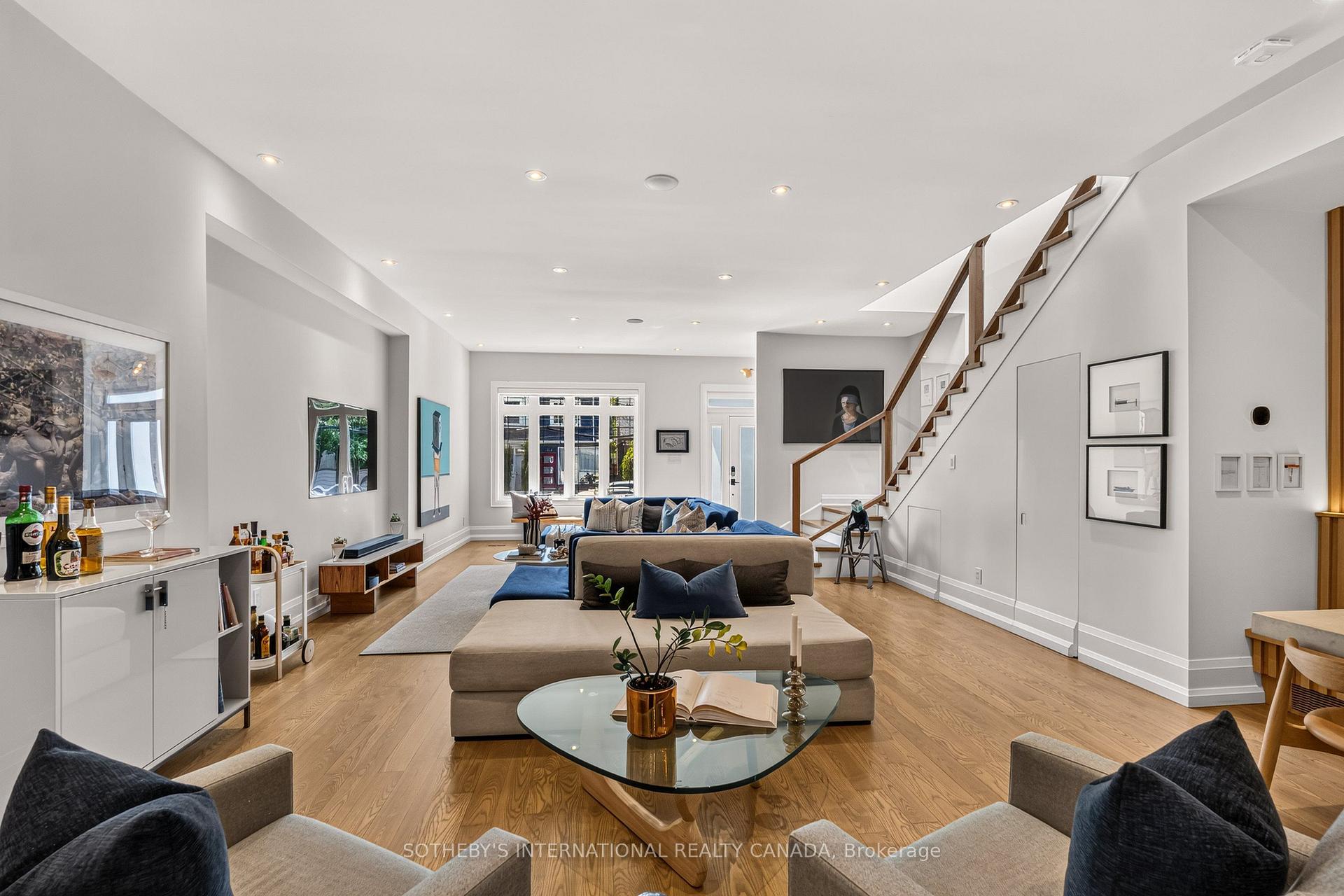 Photo 4 of 1572 Dundas Street E, Toronto, South Riverdale — HOMEH