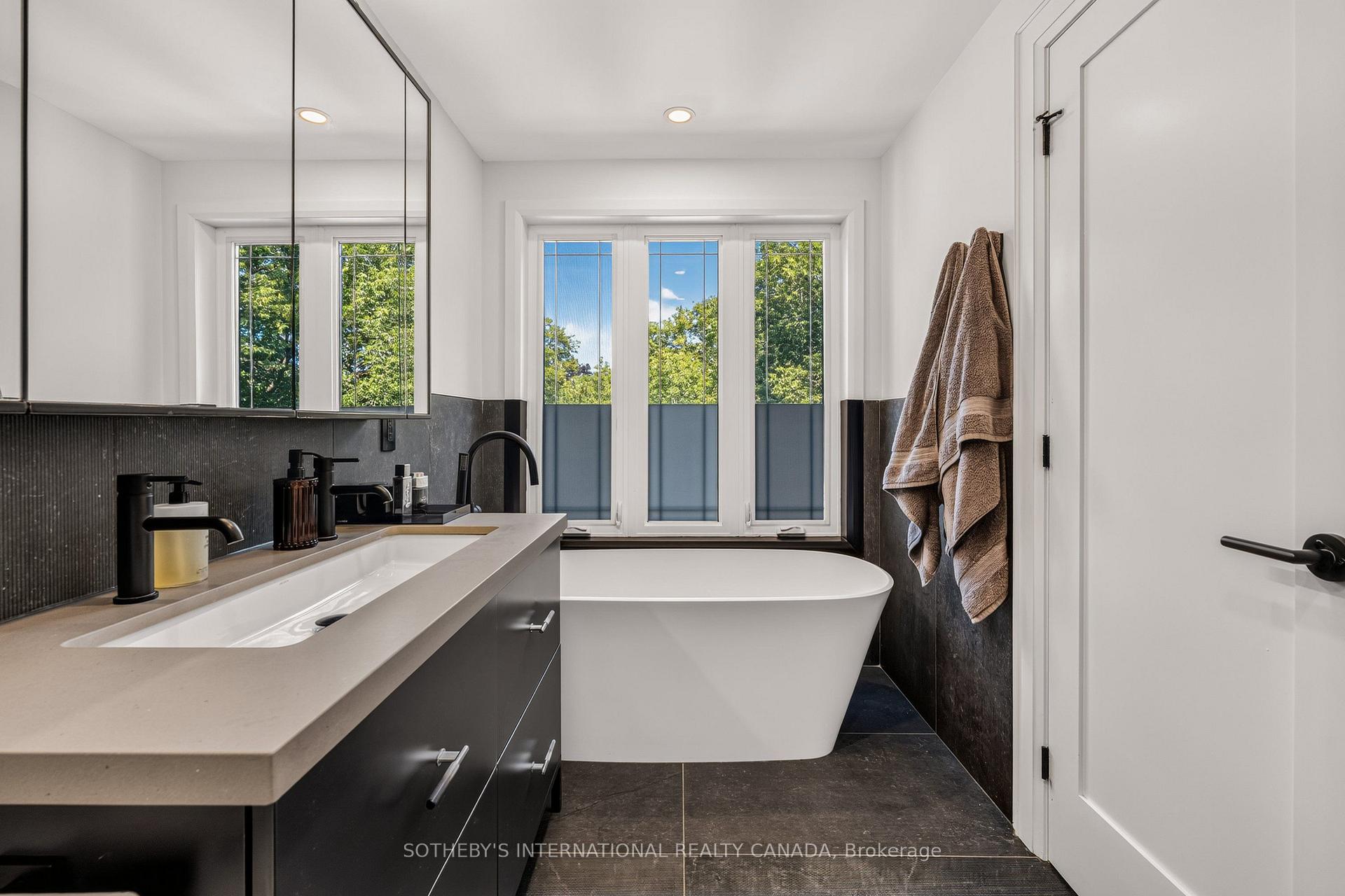 Photo 13 of 1572 Dundas Street E, Toronto, South Riverdale — HOMEH
