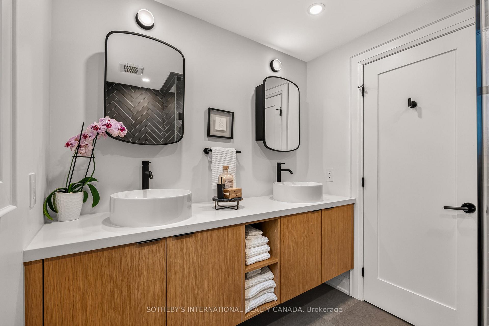 Photo 17 of 1572 Dundas Street E, Toronto, South Riverdale — HOMEH